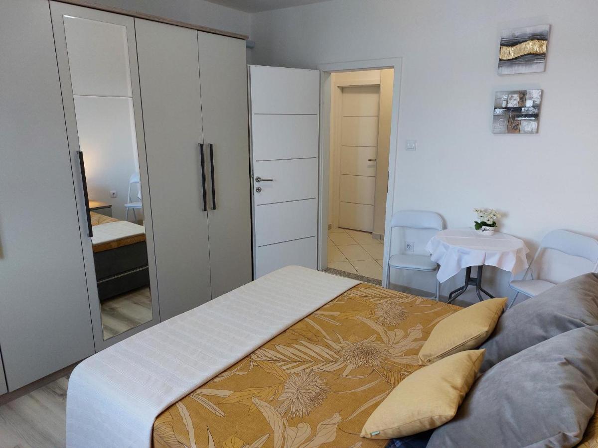 Room Violeta Rovinj Exterior photo